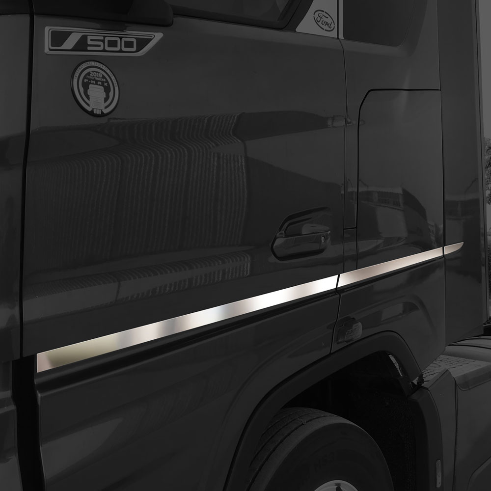 FFD164 FORD FOR DOOR LATH CHROME F-MAX
