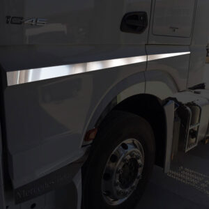 FME160 MERCEDES-BENZ BOTTOM OF DOOR LATH CHROME ACTROS MP4/MP5