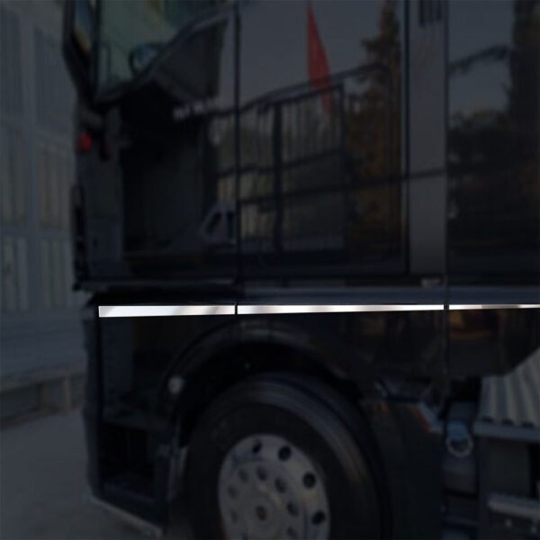 FMN123 MAN FOR DOOR LATH CHROME TGS/TGX 2021+